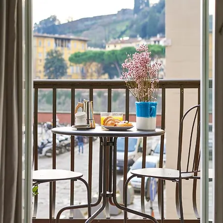 Apartment 3 Master Bedrooms With Balcony On The River With Views Florence