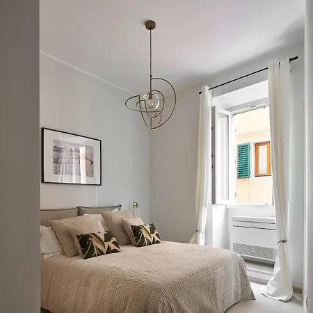 Apartment 3 Master Bedrooms With Balcony On The River With Views