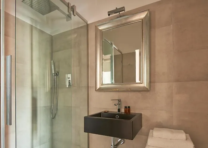 Daire 3 Master Bedrooms With Balcony On The River With Views Floransa